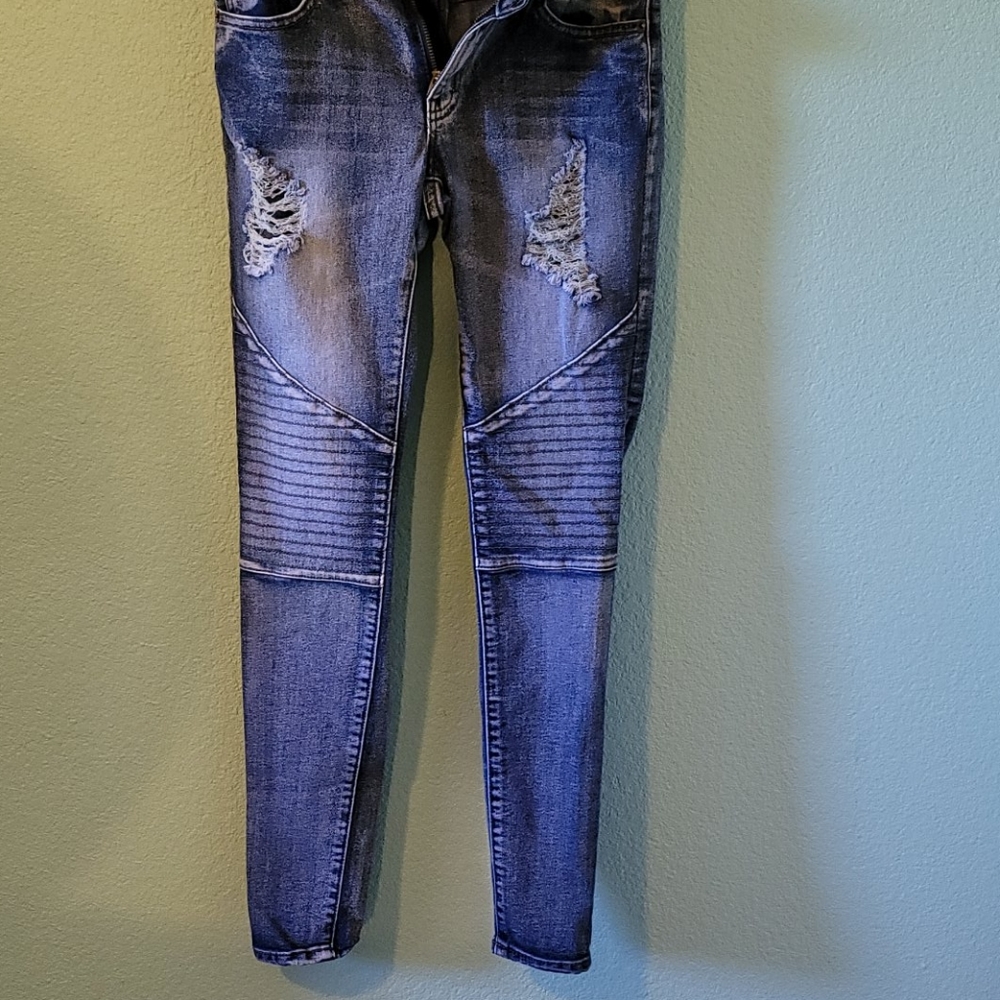 Skinny jeans
